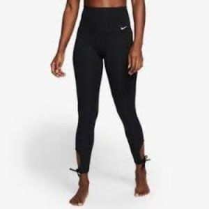 Nike High Rise 7/8 Tight Legging w/ Tie Detail